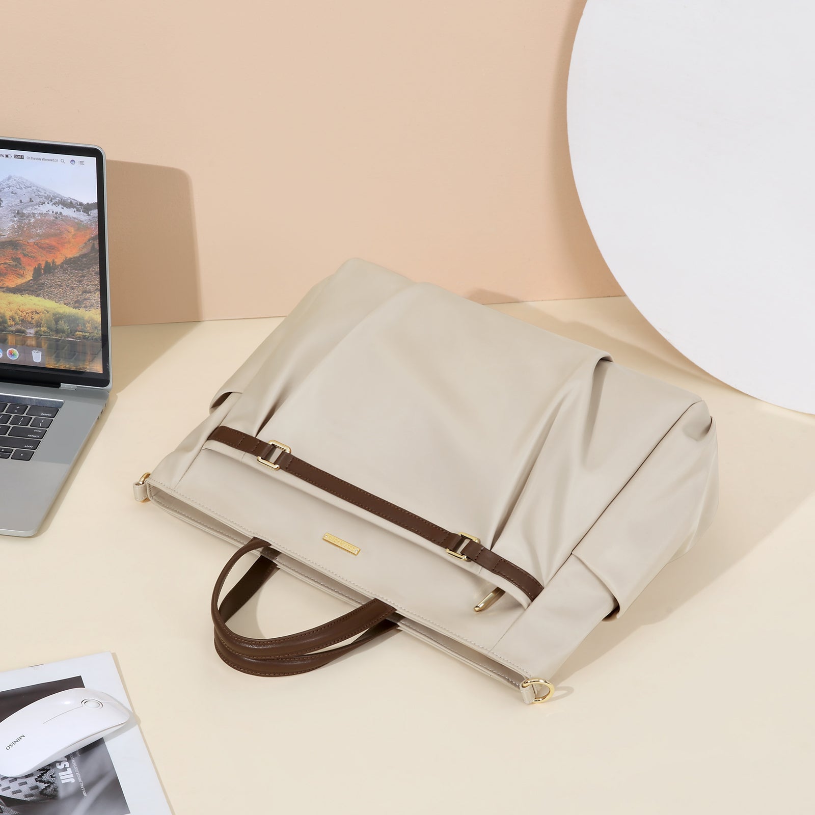 Portable 15-Inch Laptop Tote Bag